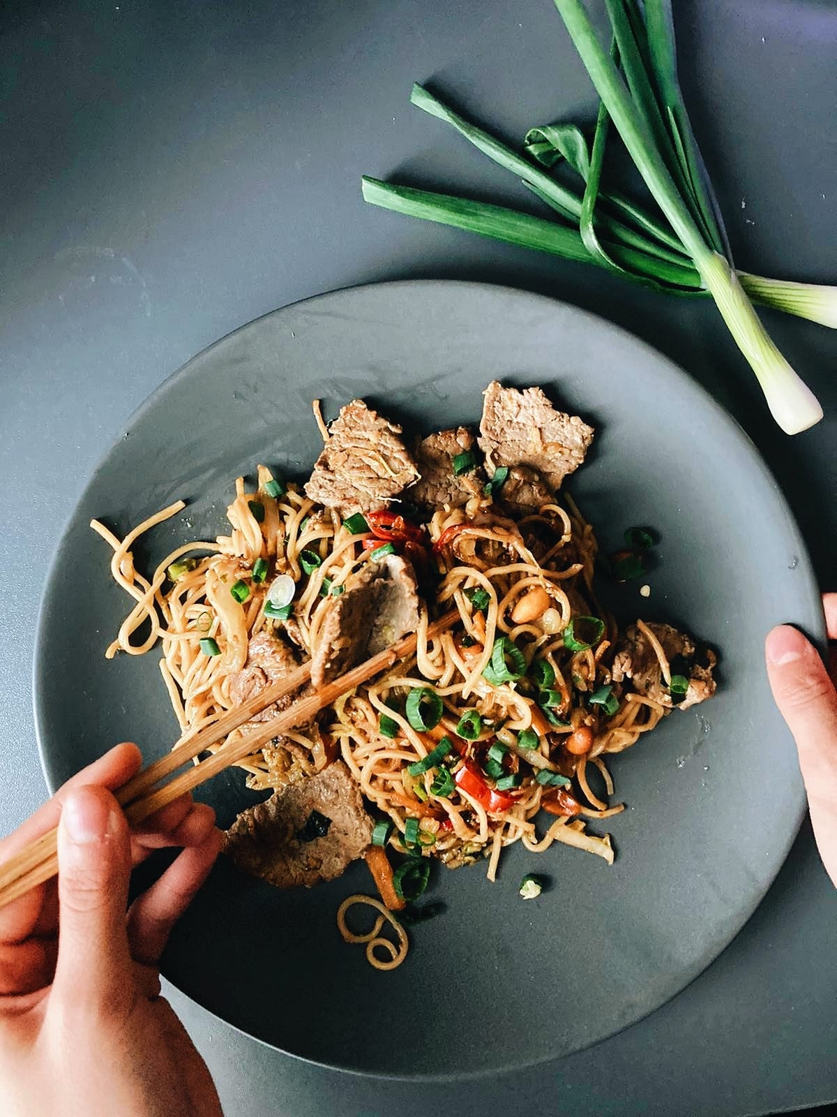 Nauta chow mein - foodbytwins