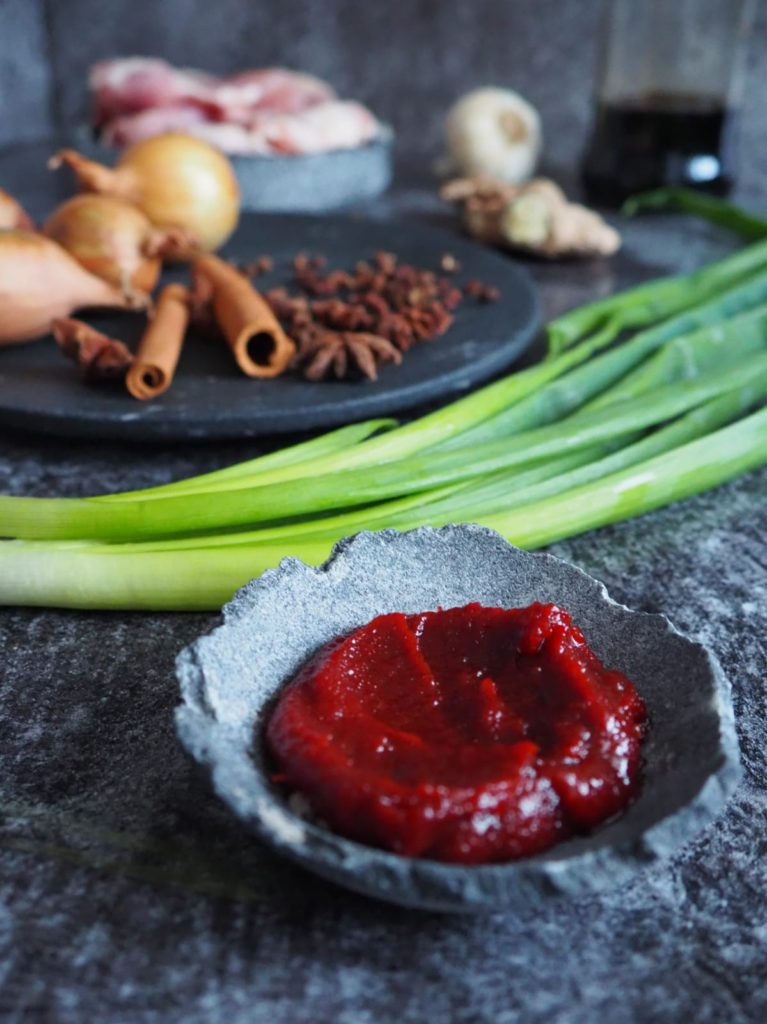 Tahmea korealainen kana