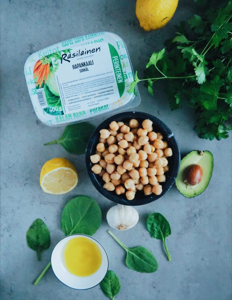 vihreä hapankaalihummus