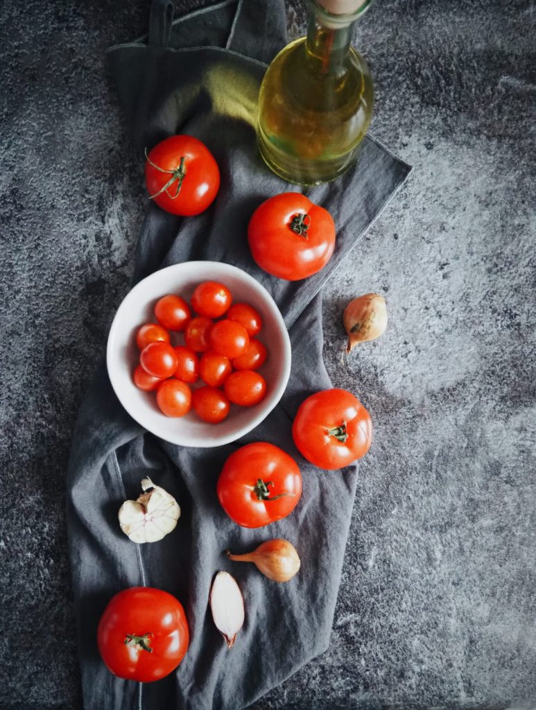 tomaatti-vuohenjuustokeitto