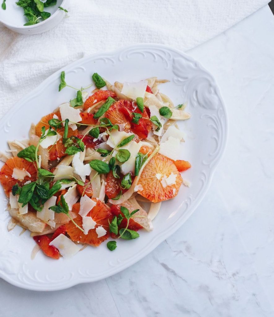 fenkoli-veriappelsiinisalaatti