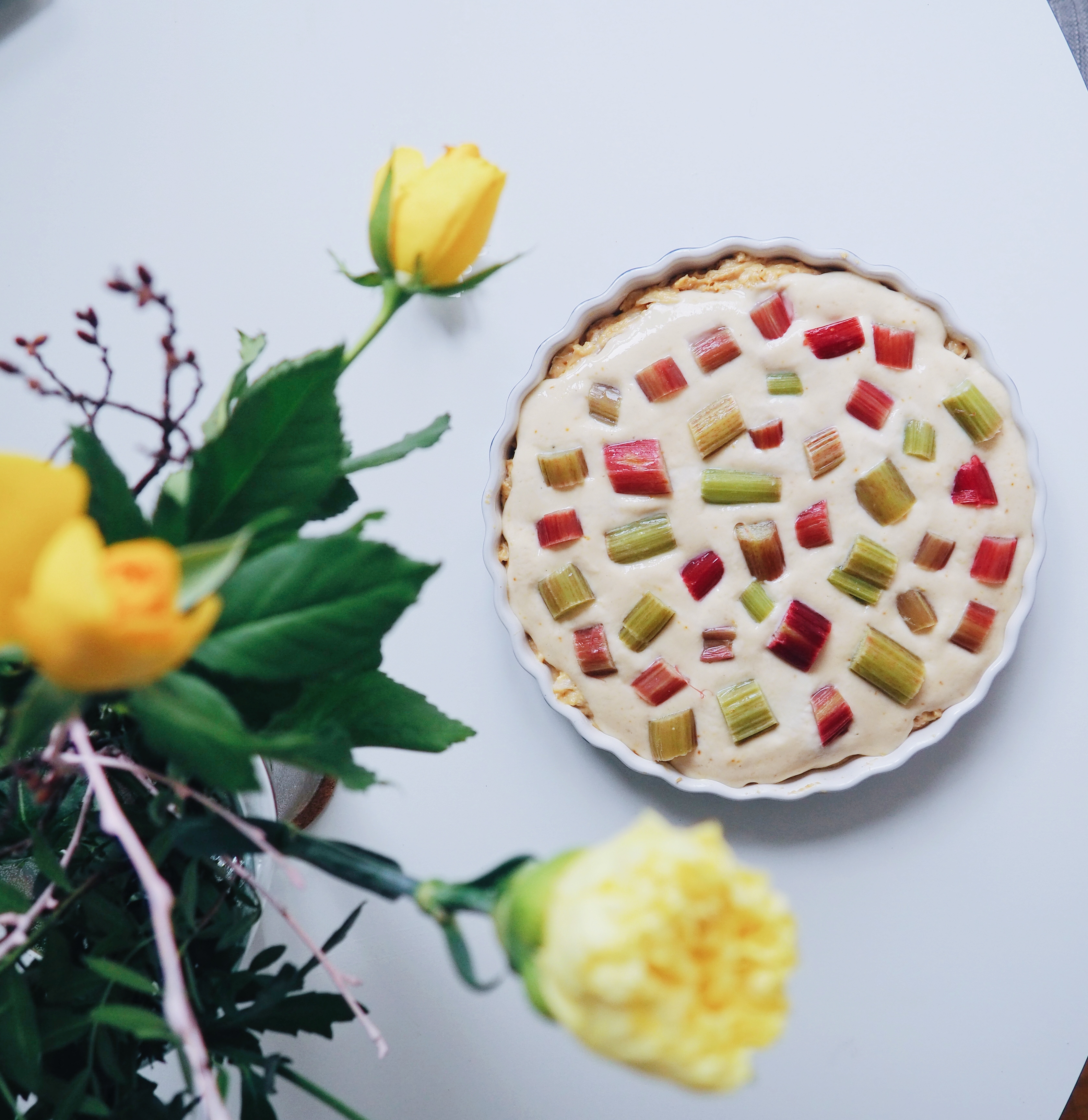 hapankaali raparperipiirakka