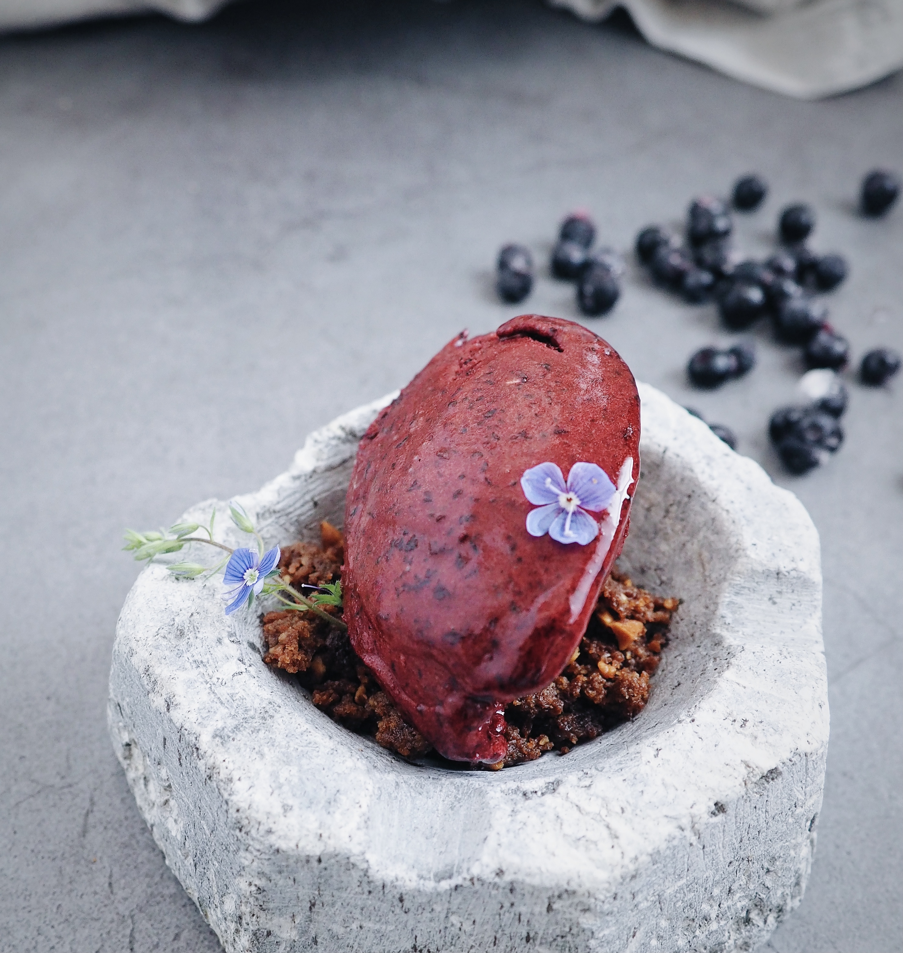 Mustikkarosmariinisorbetti