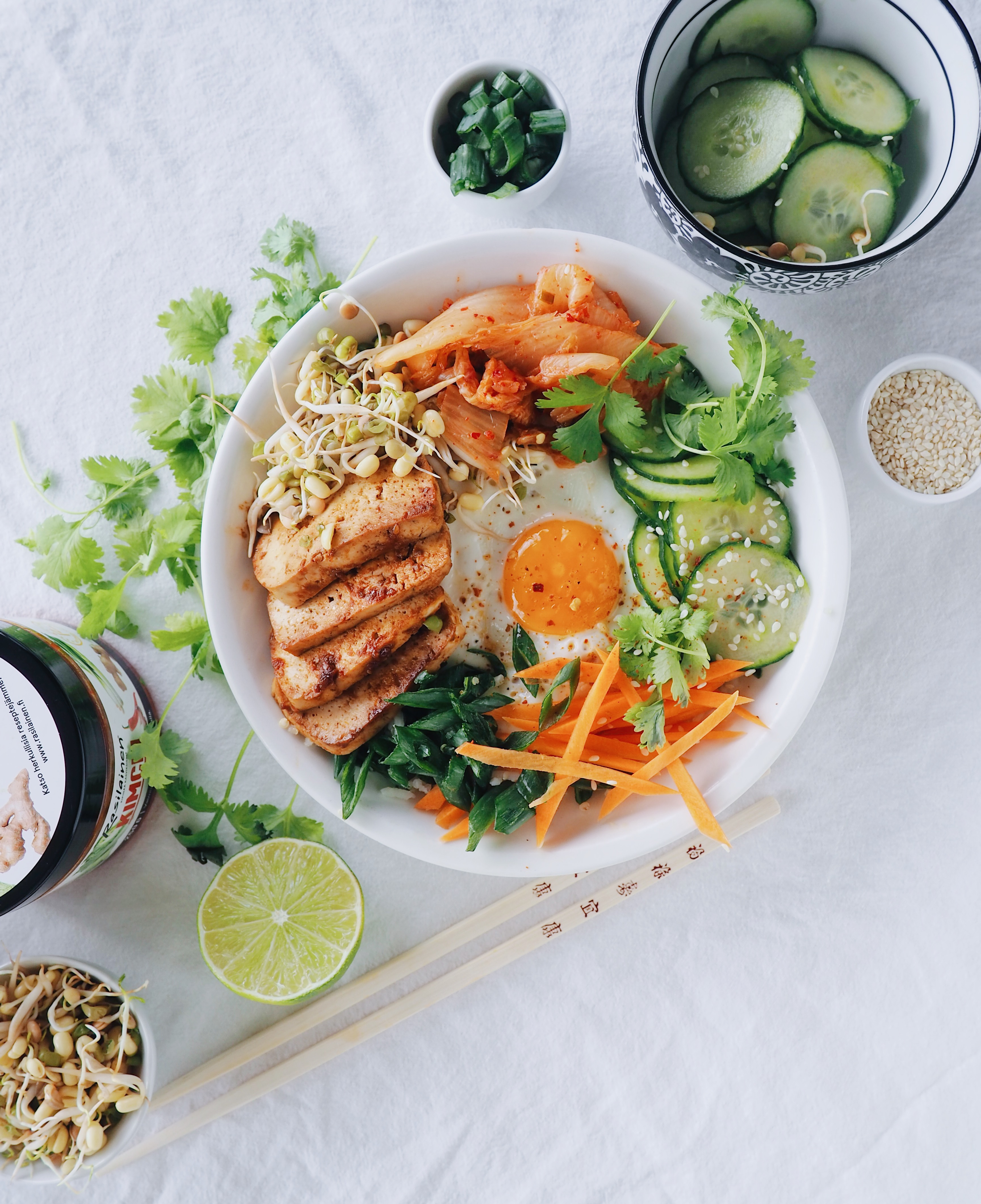 korealainen bibimbap tofulla