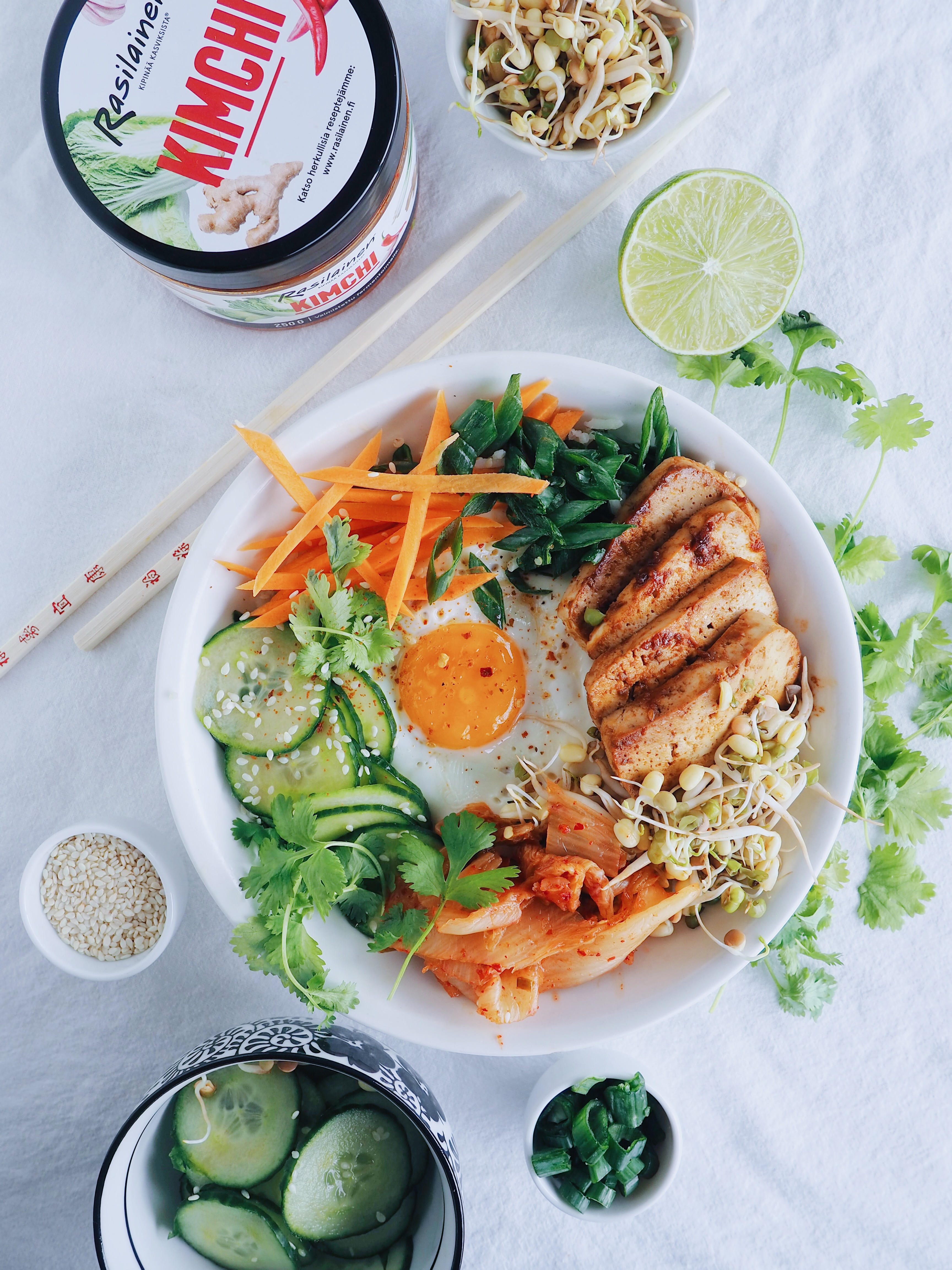 korealainen bibimbap tofulla