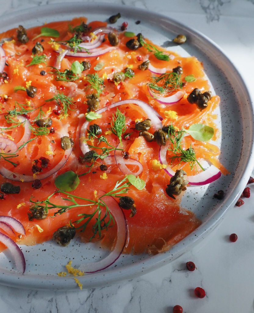 kylmäsavulohicarpaccio