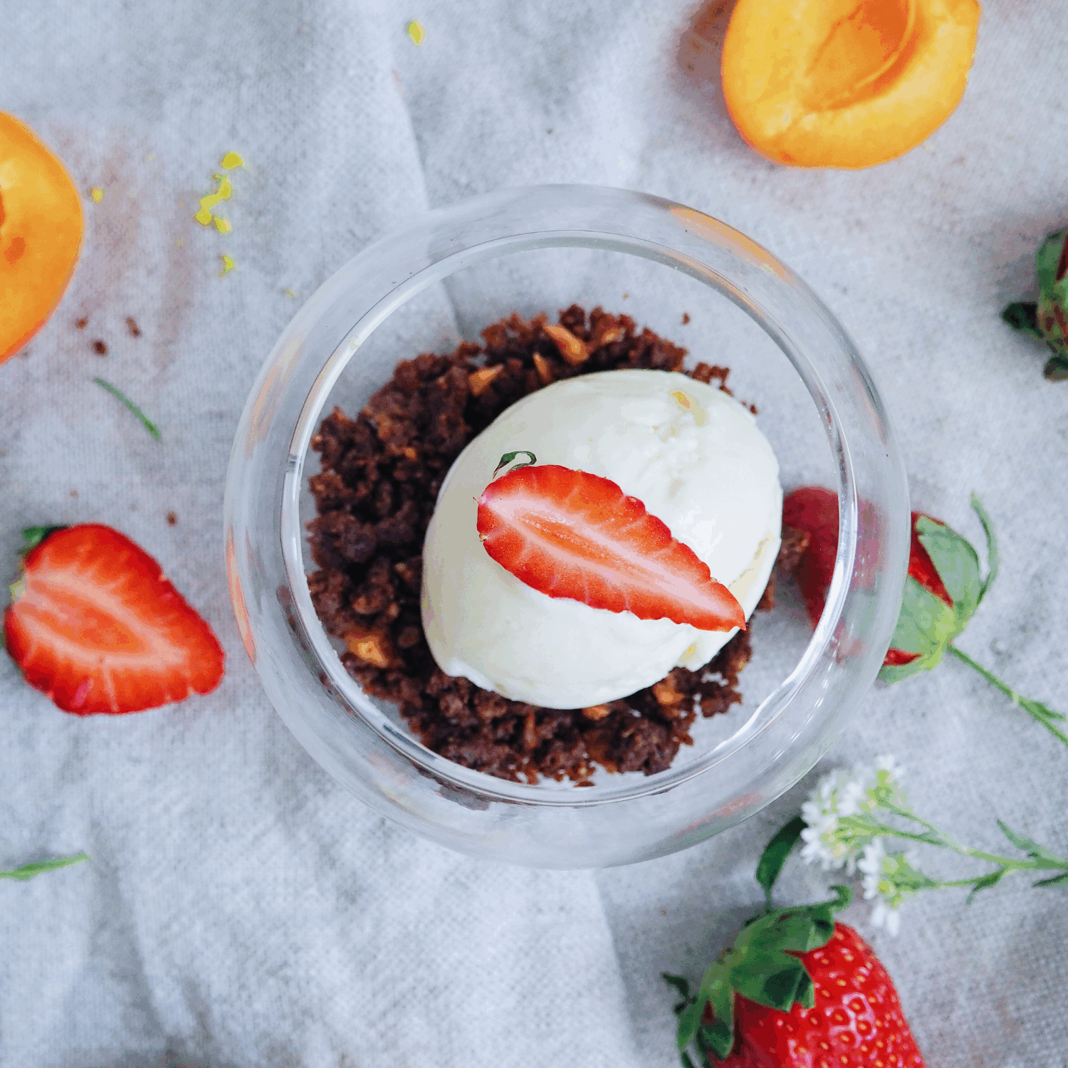 frozen yoghurt jogurttijäätelö