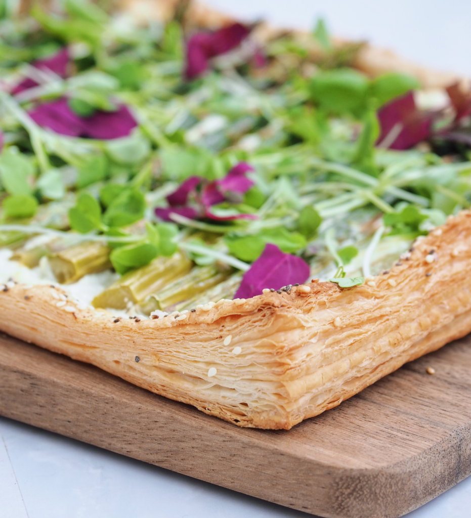 parsa-vuohenjuustopiirakka lehtitaikinaan