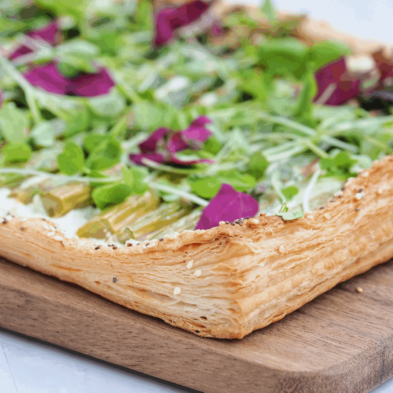 parsa-vuohenjuustopiirakka lehtitaikinaan