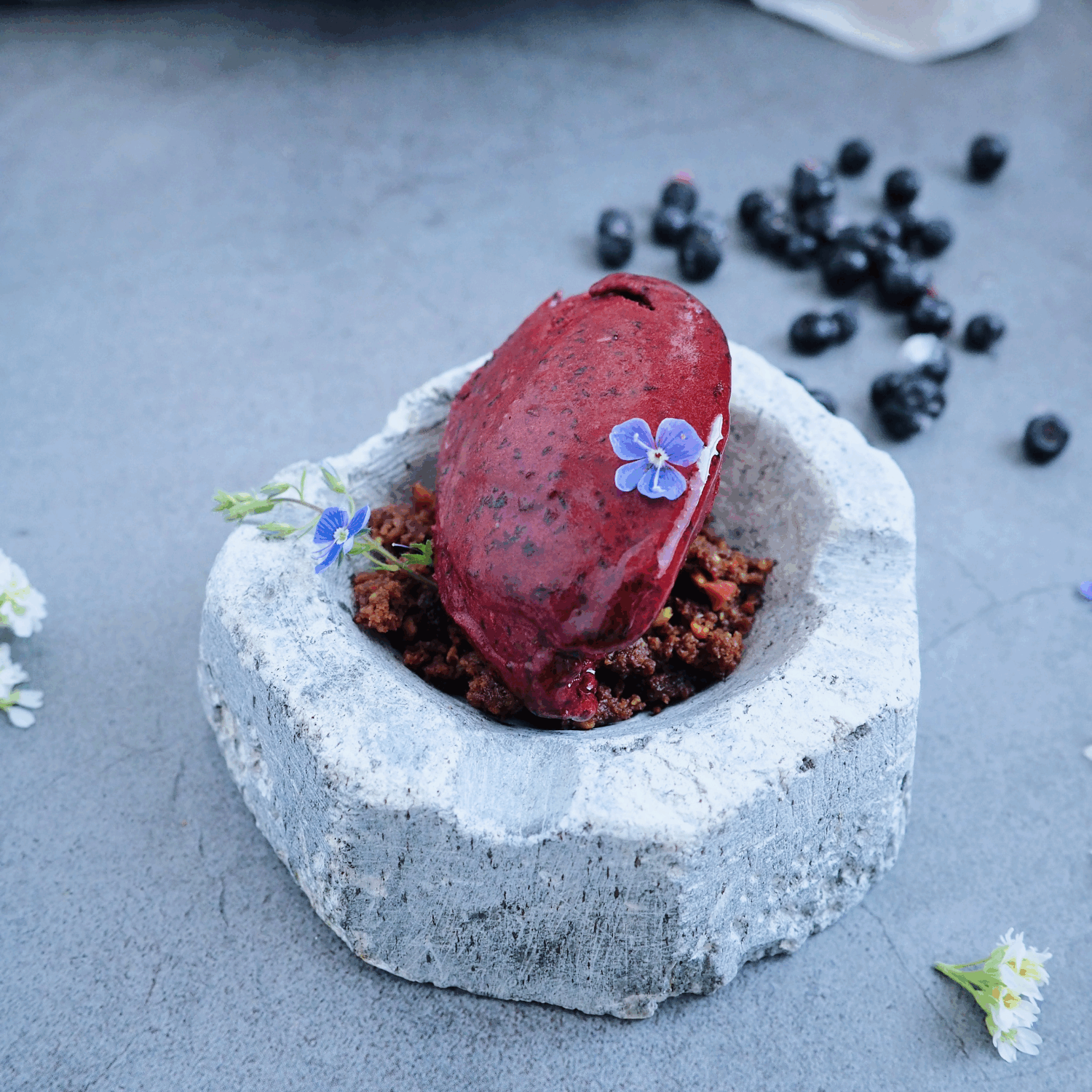 mustikka-rosmariinisorbetti