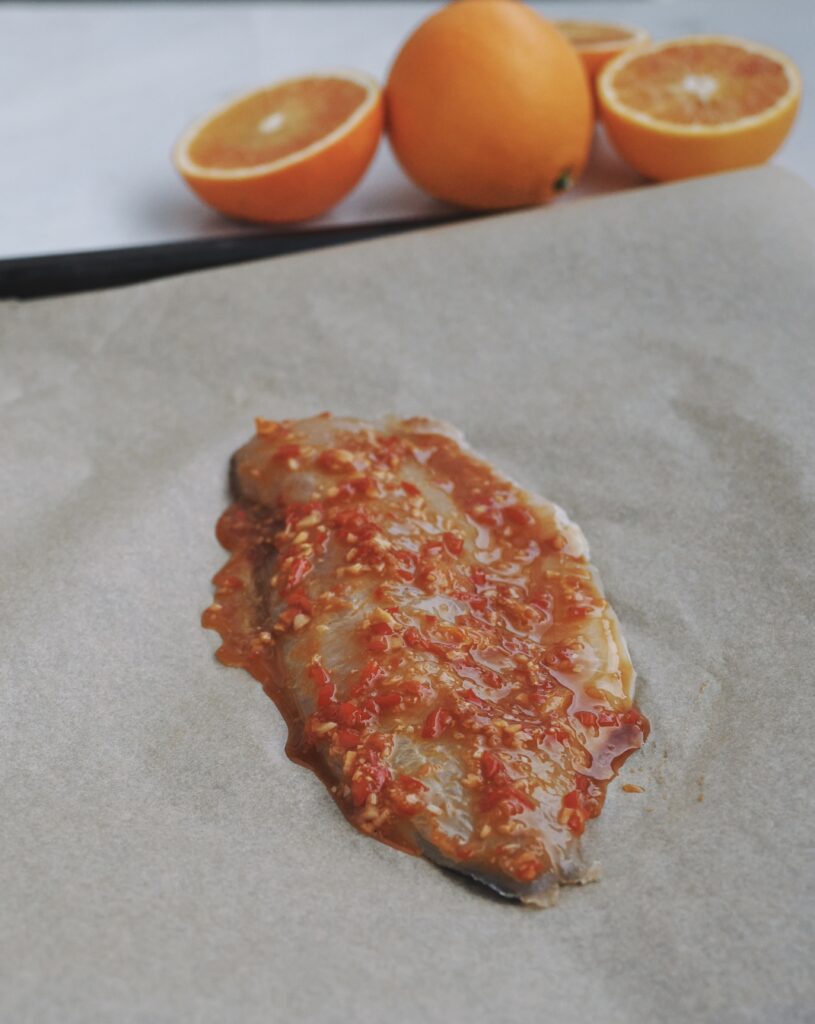 Kalaa soija-veriappelsiinikastikkeessa