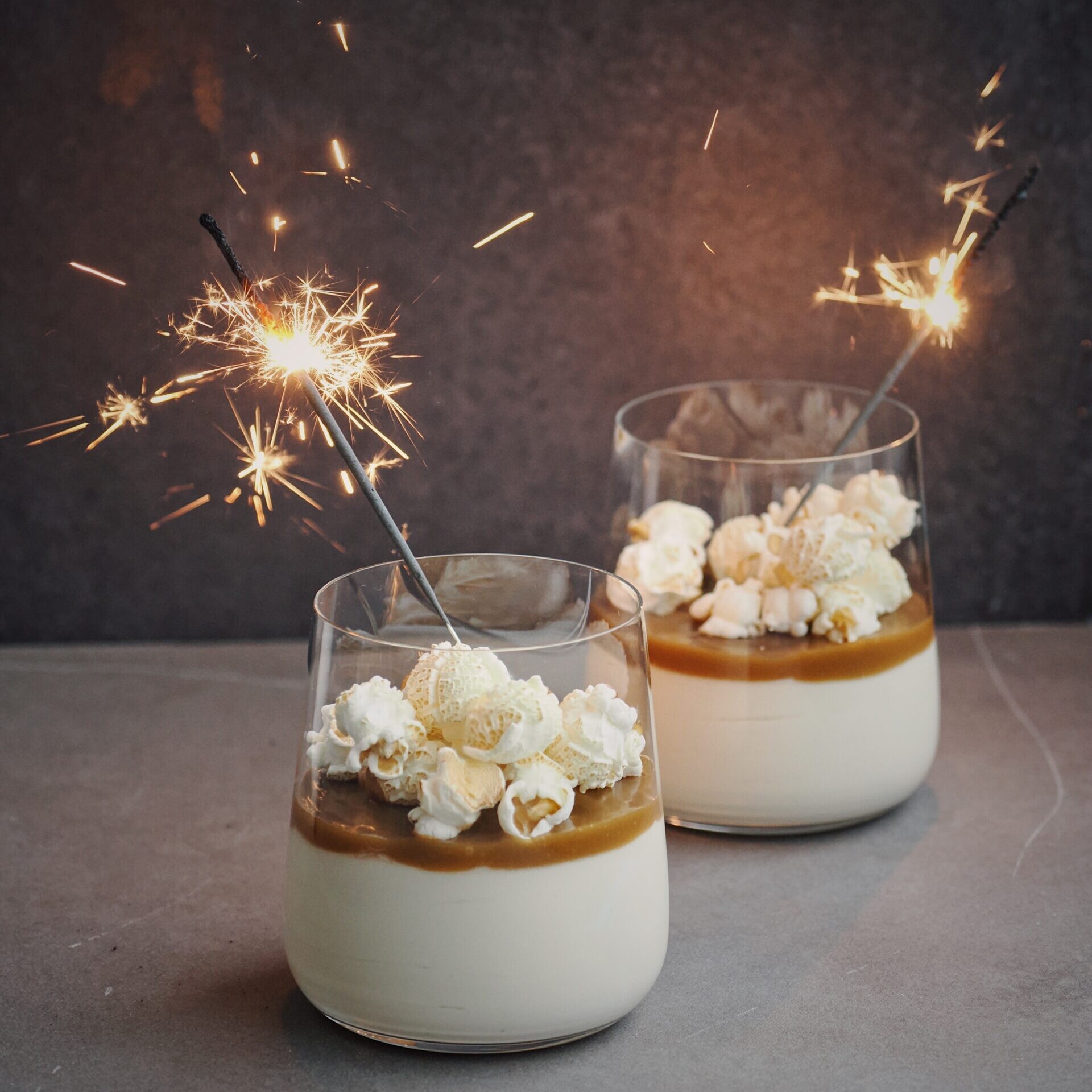 Suolakaramelli-juustokakkumousse